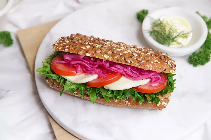 Jyväsämpylä tomaatti-mozzarella - SUOLAISET TUOTTEET - 7500 - 2