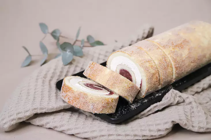 Vaalea kääretorttu - KONDITORIATUOTTEET - 4100 - 2