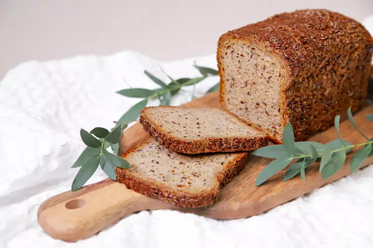 Gluteeniton tumma vuokaleipä - GLUTEENITTOMAT TUOTTEET - 8031 - 2