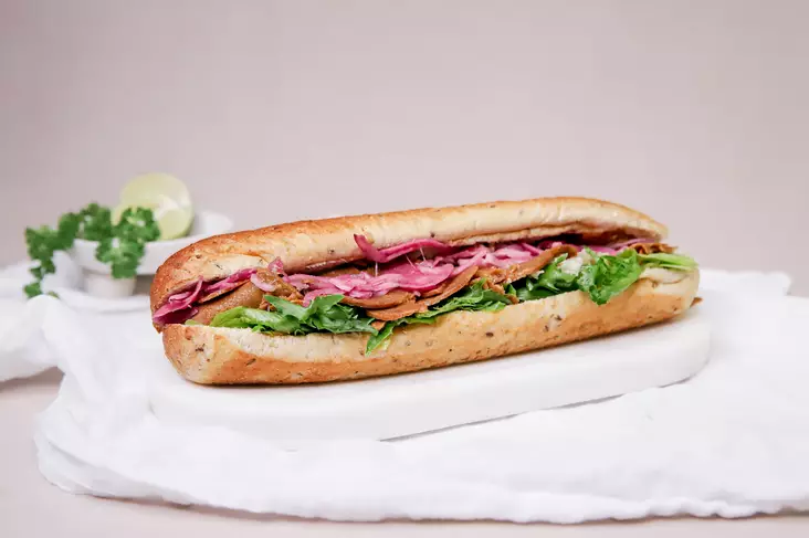 Täytetty patonki seitan (vegaaninen) - SUOLAISET TUOTTEET - 7042 - 2