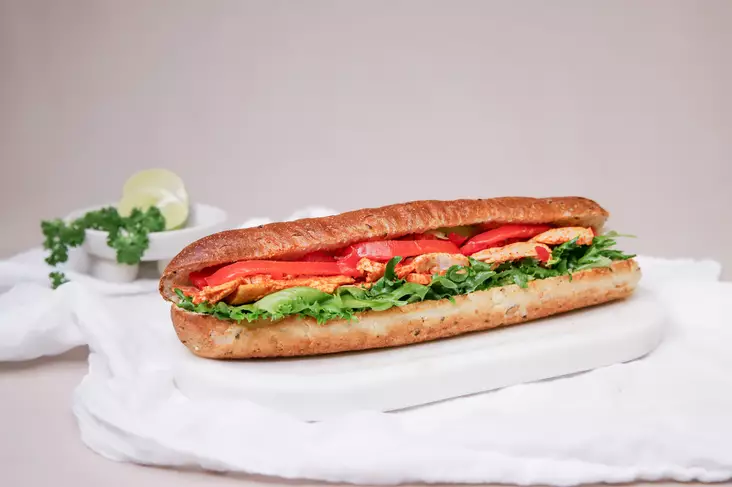 Täytetty patonki broileri - SUOLAISET TUOTTEET - 7043 - 3