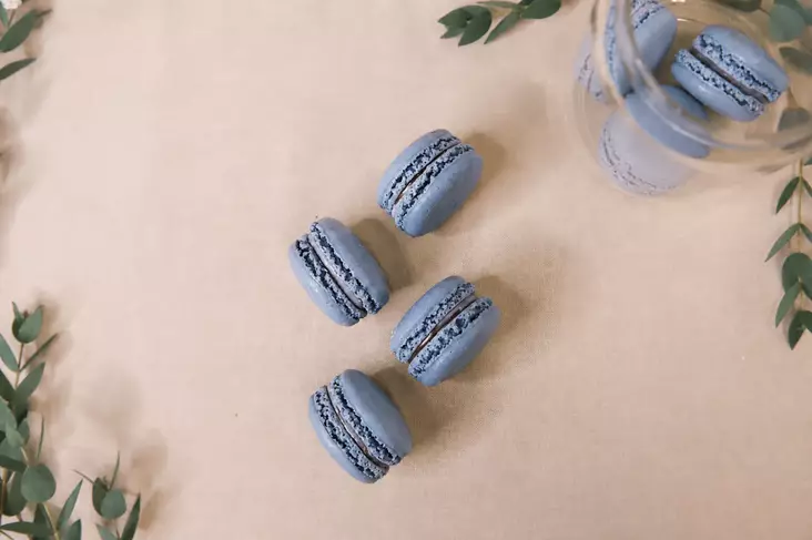 Macaron mustaherukka - GLUTEENITTOMAT TUOTTEET - 4115 - 2