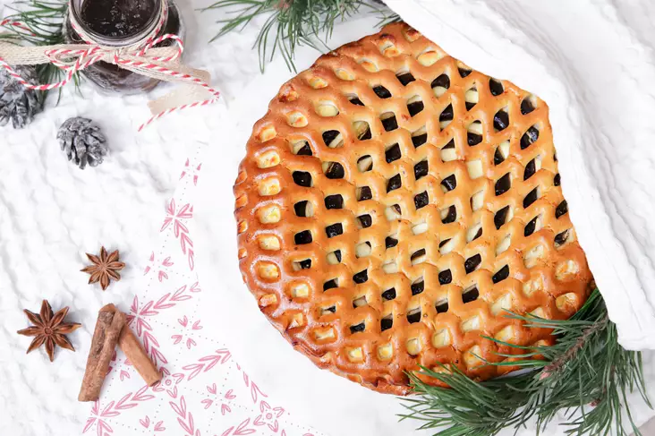 Iso luumu-rahkapiirakka - KAHVILEIVÄT - 3008 - 4